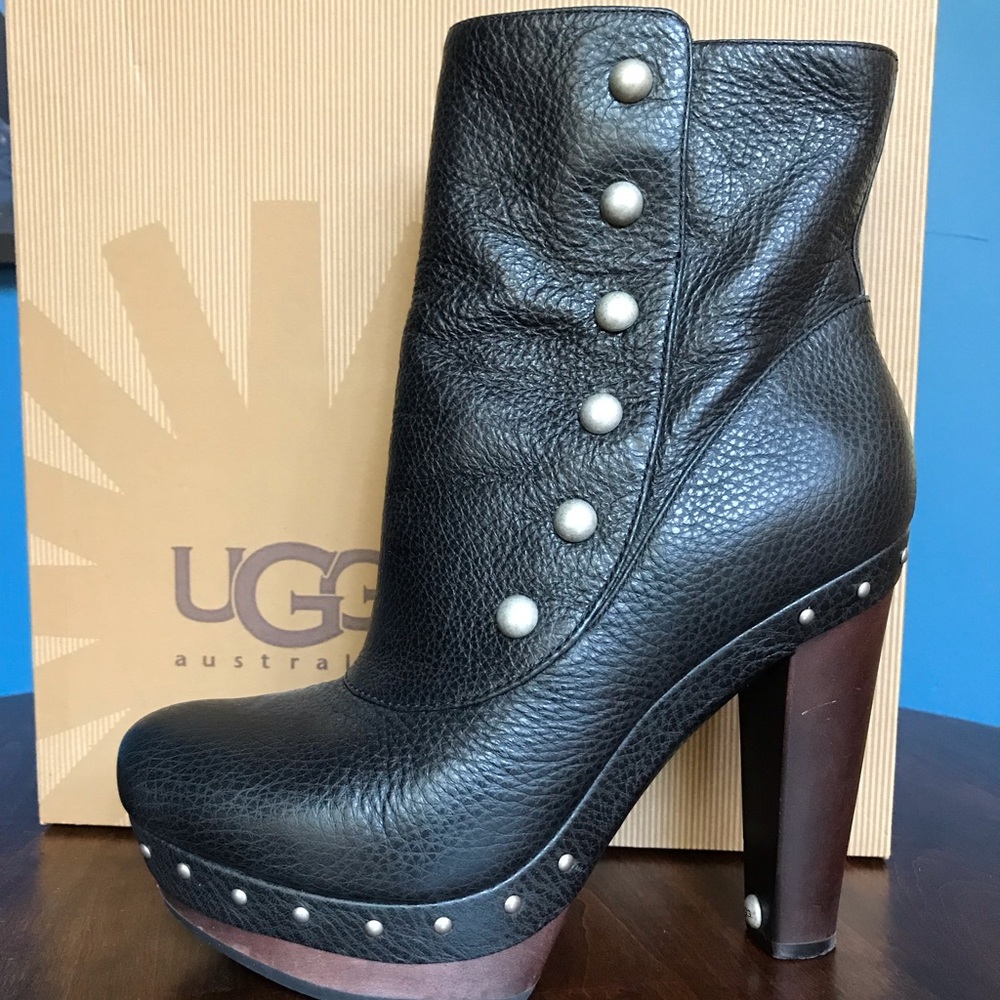 UGG Cosima Mid’ Boot sz 9